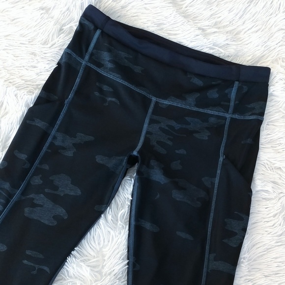 Lululemon Camo Speed Tight ll - Picture 3 of 7